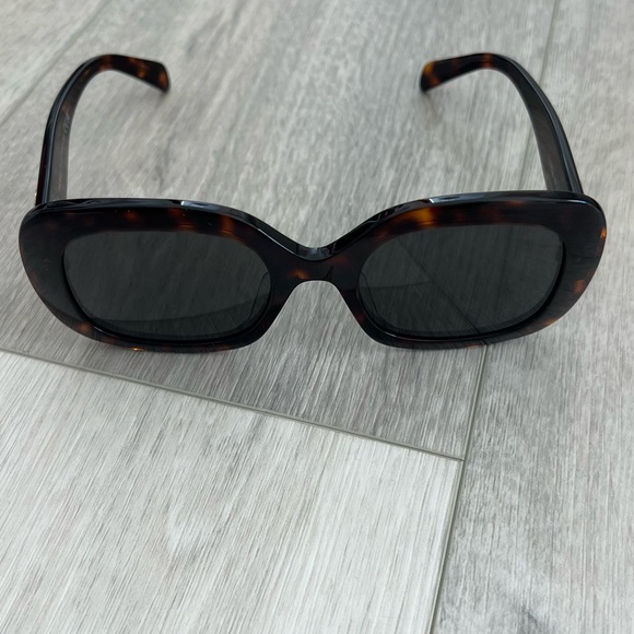 Celine Triomphe 10 sunglasses - Picture 5 of 14